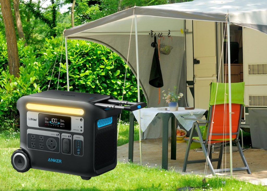 Portable power station with multiple AC outlets, battery capacity and runtime